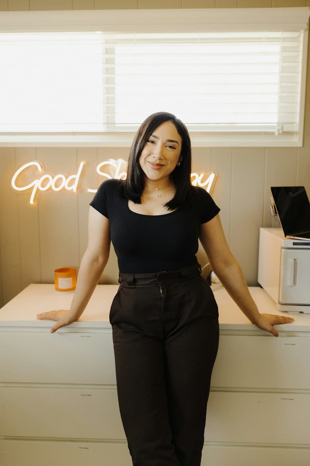 Dueña de un emprendimiento en su local